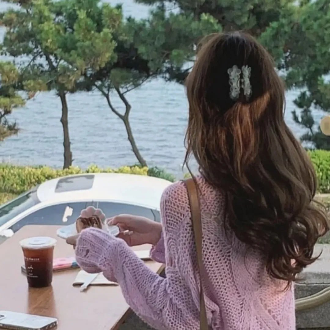 爱在夜色阑珊处